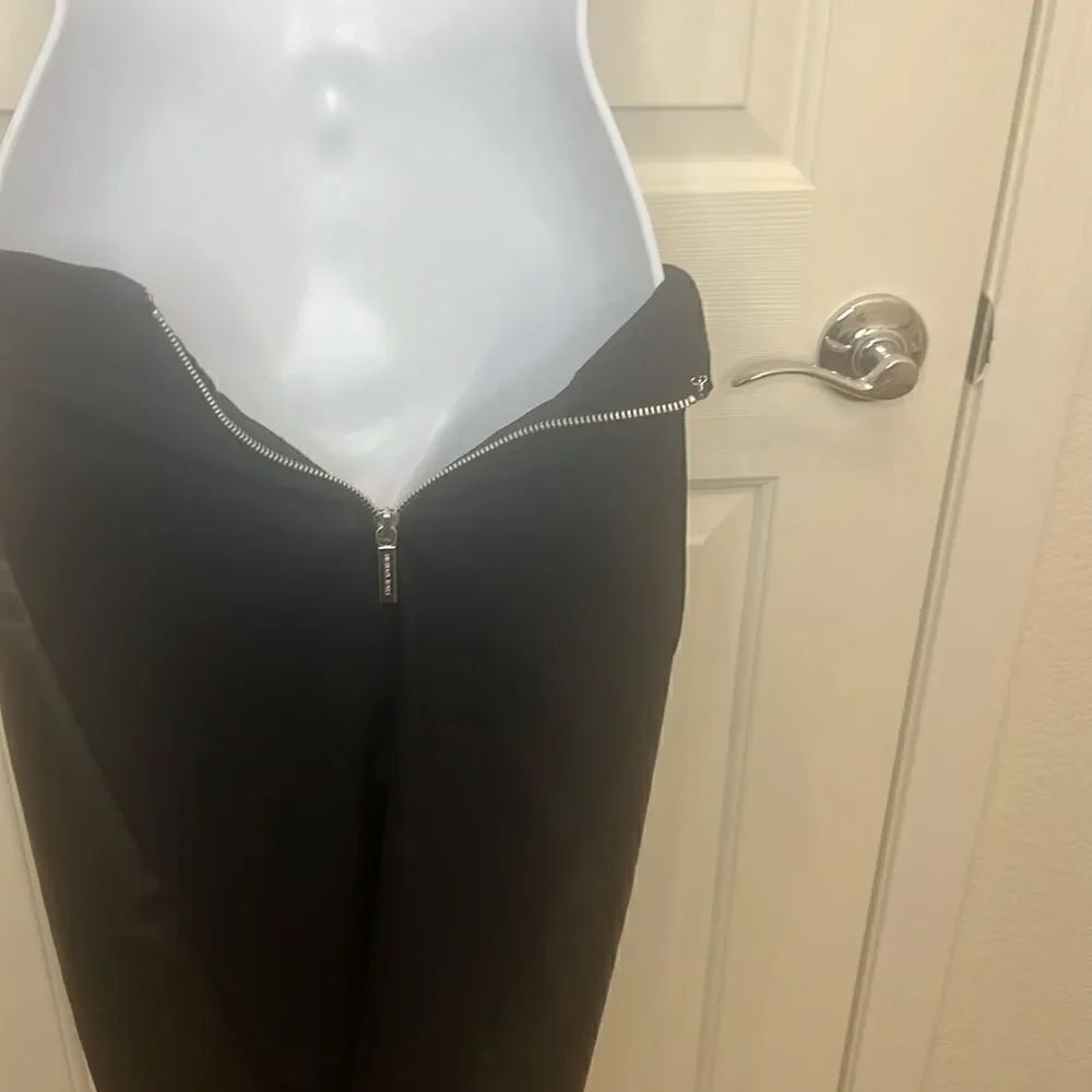 Michael Kors Skirt Size 10 Black Basics Leather Slimming Midi Silver Hardware - Picture 8 of 13
